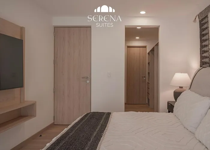 Elegant With Ac And Skydeck Pool In Condesa
